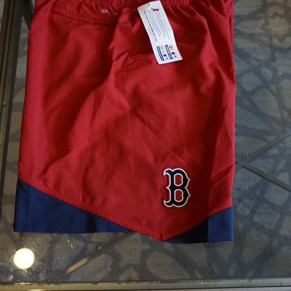 BNWT Red  Nike RedSox Shorts men/s XL